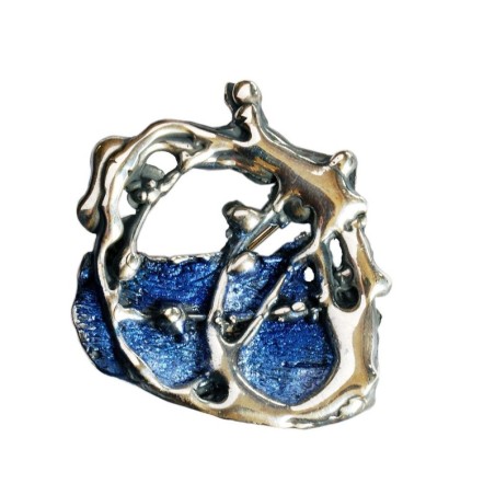 Colgante Surrealista de Plata con Esmalte al Fuego
