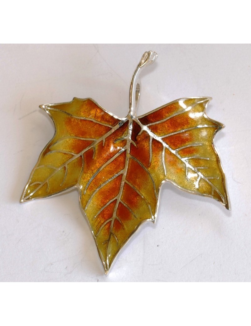 Broche hoja de plátano de sombra
