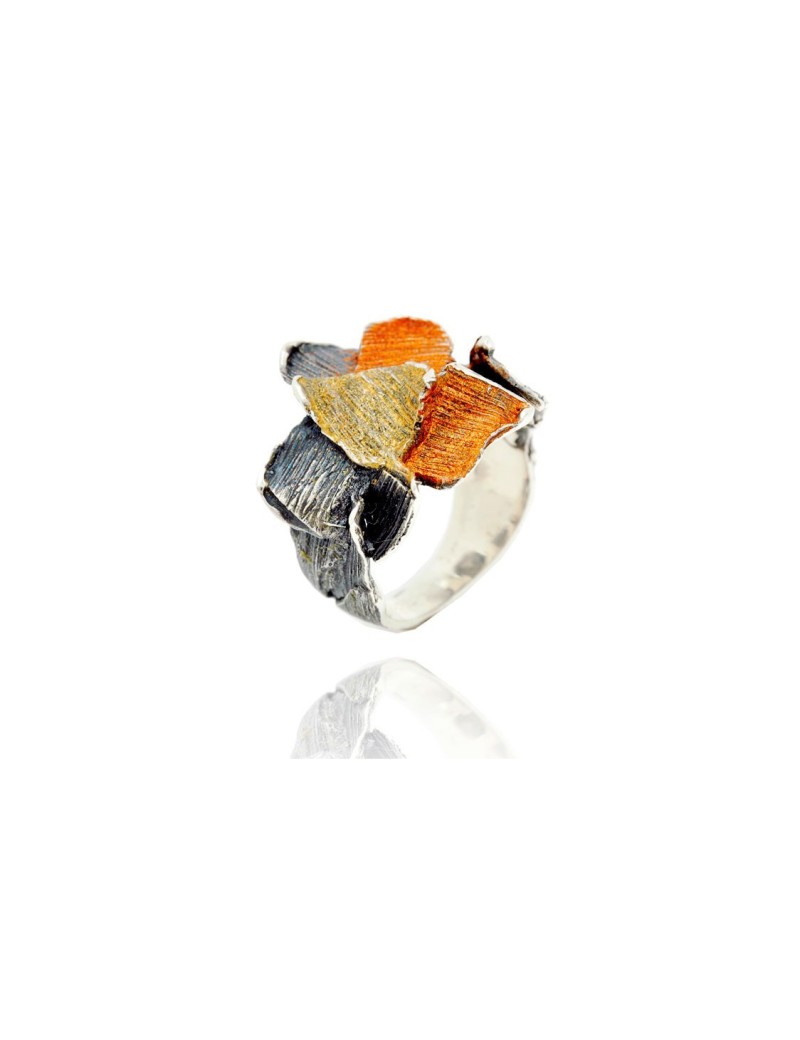 Bague émaillée moderne