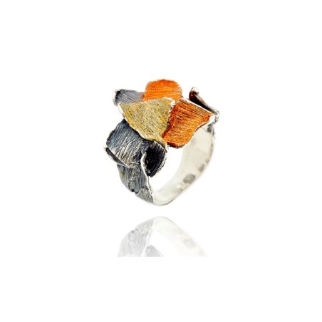 Bague émaillée moderne