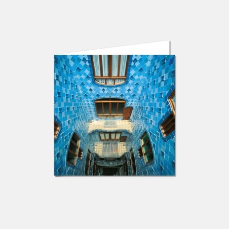 Carte postale patio bleu de Casa Batlló