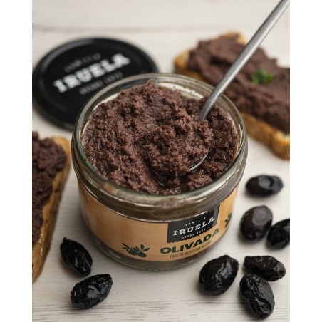 Olivada. Paté de aceituna negra